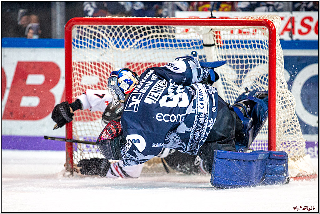DEL; Iserlohn Roosters - Koelner Haie; Iserlohn, 17.12.2019